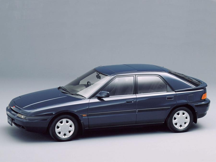  Mazda Familia Astina 1989 года  (фото 3 из 9)